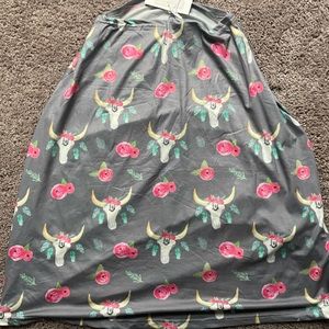 Bailey’s Blossom’s car seat canopy/nursing cover